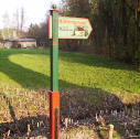 von Hand bemalt, Schrift ausgespitzt